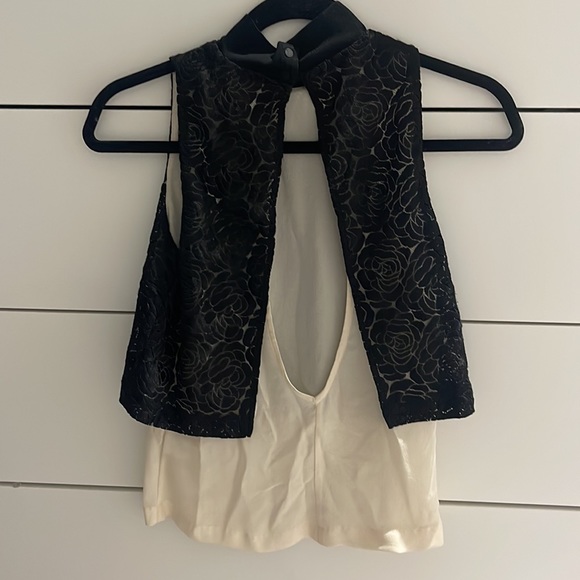 ALC Rose Lace Top - Picture 2 of 4